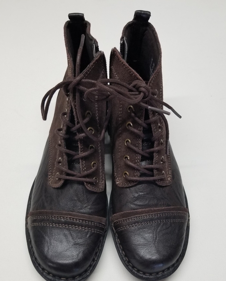 Clark's Women's boots‎ - Picture 1 of 8